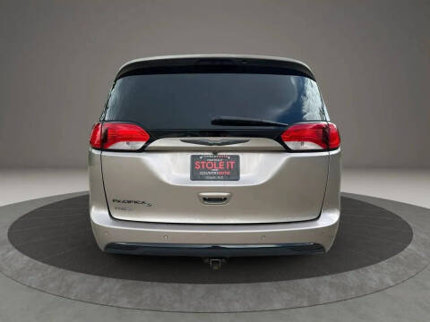 2018 Chrysler Pacifica Touring L Plus