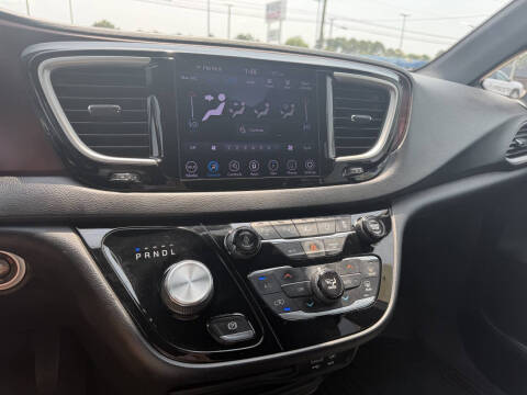 2020 Chrysler Pacifica Touring L 35th Anniversary