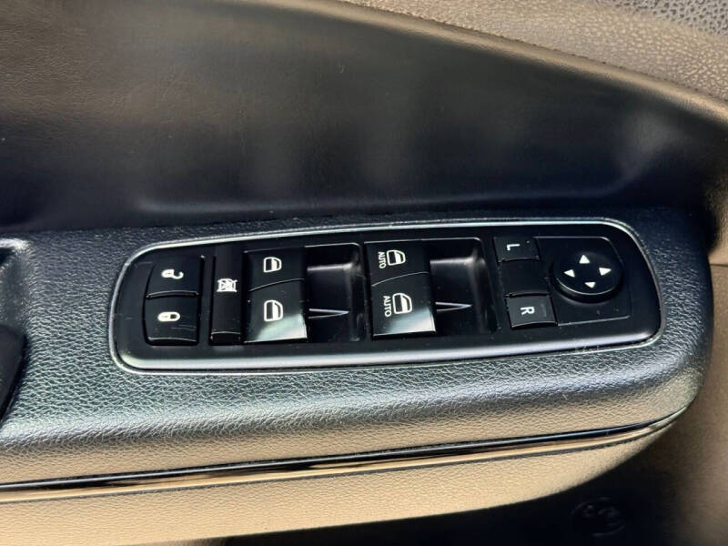 2015 Chrysler 300 S