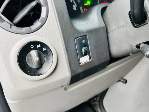 2017 Ford E-Series E-350 SD