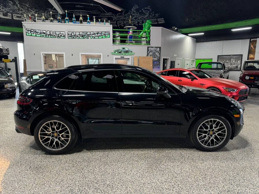 Black 2018 Porsche Macan Base AWD 4dr SUV 2