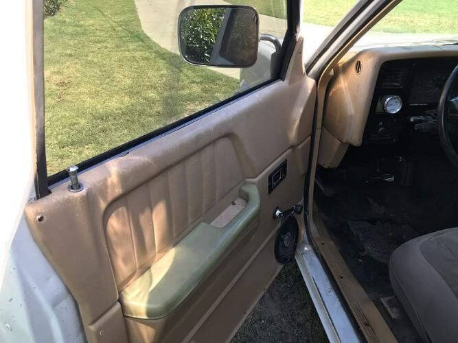 1987 Dodge Dakota