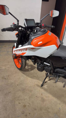 2024 KTM 250 Duke