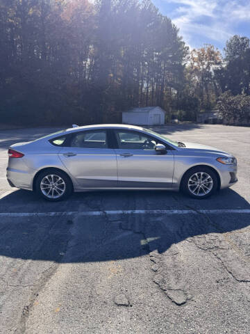 2020 Ford Fusion SE