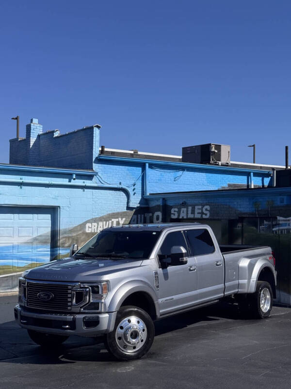 2022 Ford F-450 Super Duty Limited's photo