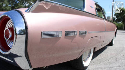 1962 Ford Thunderbird