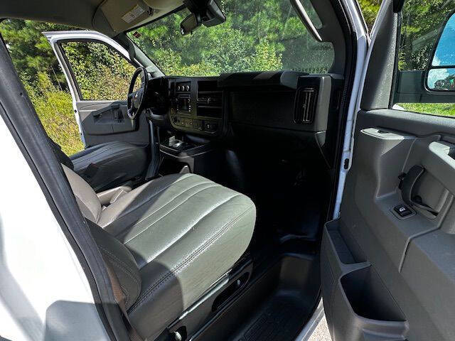 2020 Chevrolet Express Cargo Work Van photo 9