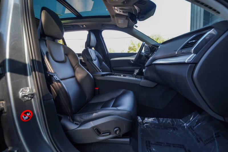 2018 Volvo XC90 T5 Momentum 7-Passenger