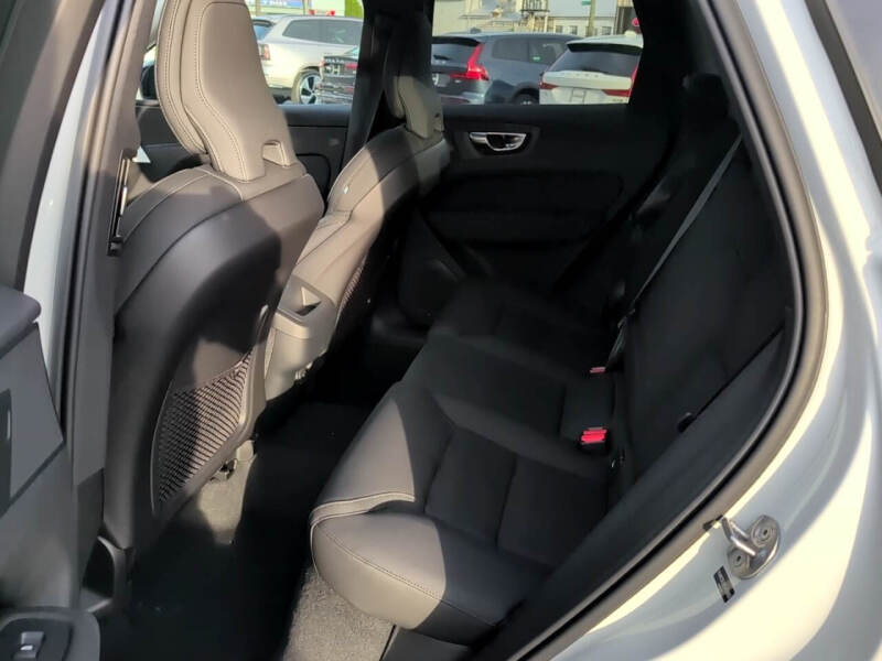 2026 Volvo XC60 B5 Core