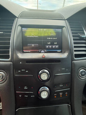 2015 Ford Taurus Limited