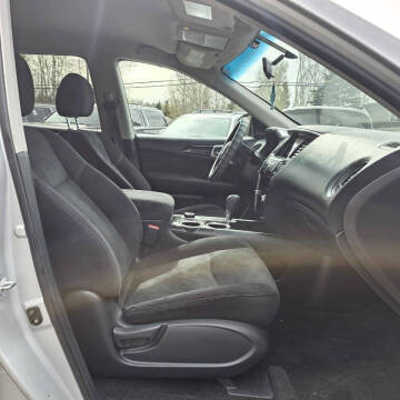 2015 Nissan Pathfinder SV