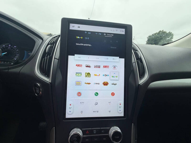 2022 Ford Edge SE
