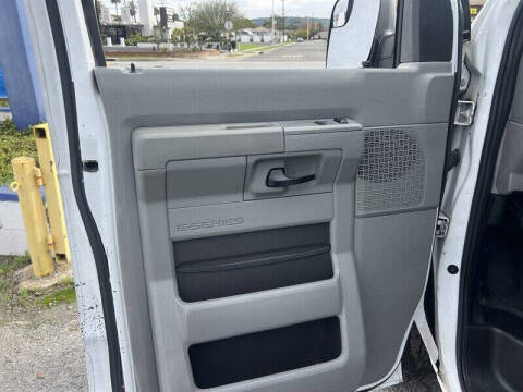2013 Ford E-Series E-150