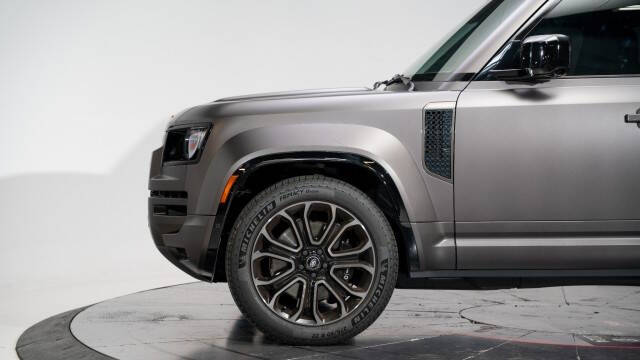 2025 Land Rover Defender