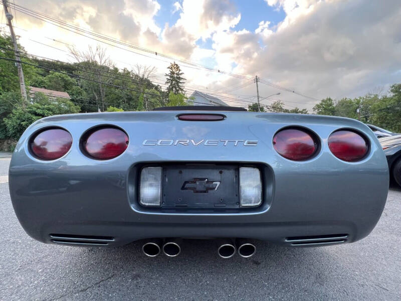 2004 Chevrolet Corvette