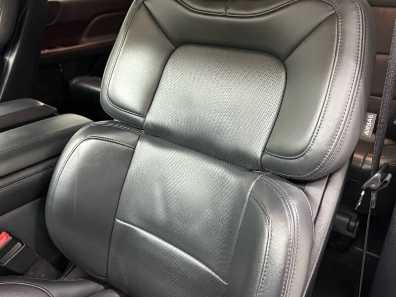 2023 Lincoln Navigator L Standard