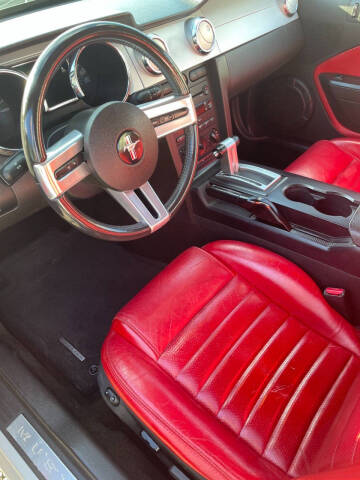 2006 Ford Mustang GT Deluxe