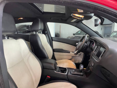 2015 Dodge Charger SXT