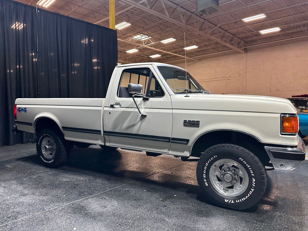 1991 Ford F-250 22