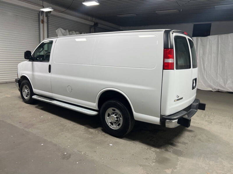 2024 Chevrolet Express 2500