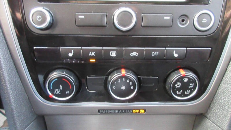 2015 Volkswagen Passat 1.8T SE