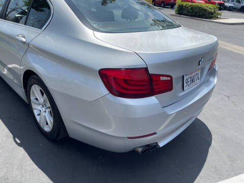 2012 BMW 5 Series 528i
