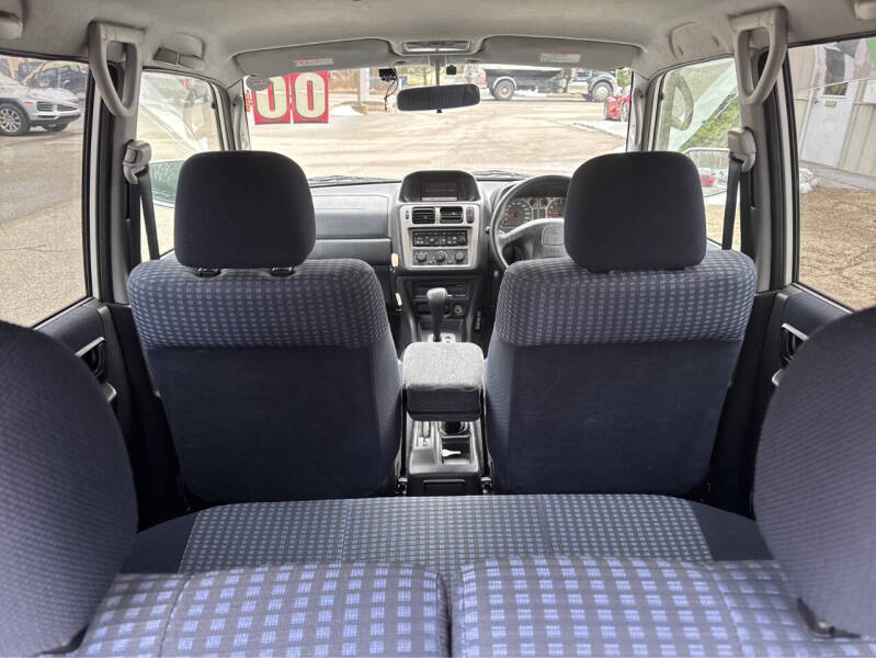 2000 Mitsubishi Pajero