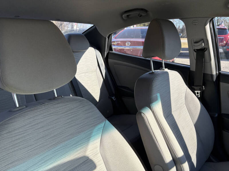 2017 Hyundai Accent SE