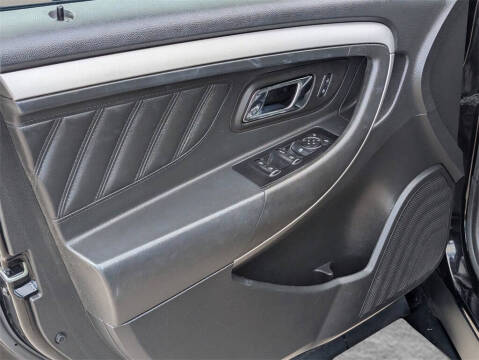 2017 Ford Taurus SEL