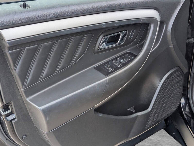 2017 Ford Taurus SEL