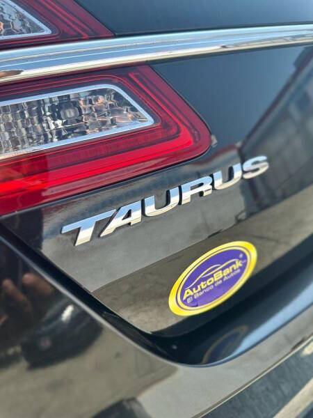 2014 Ford Taurus SEL