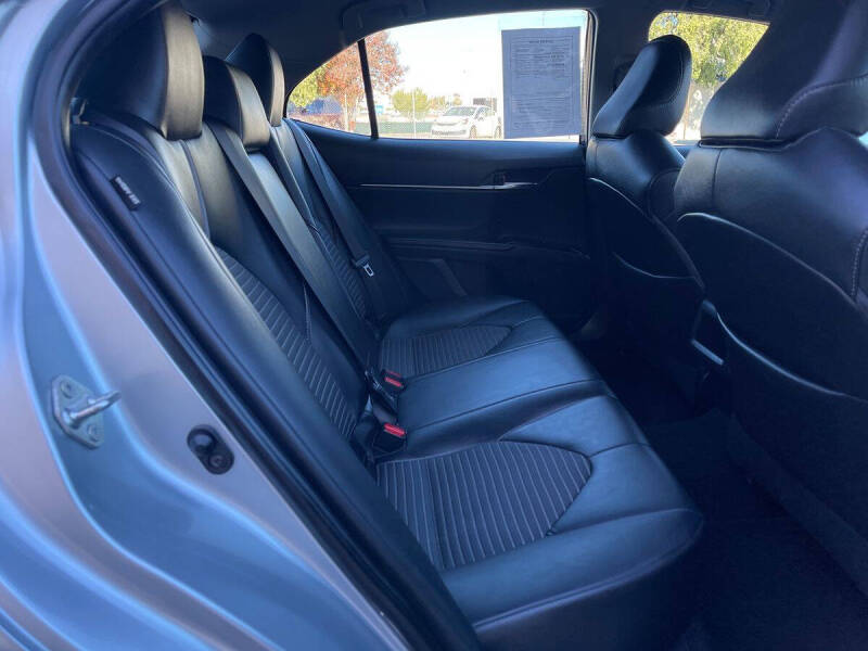 2018 Toyota Camry SE