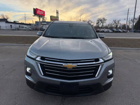 2023 Chevrolet Traverse LT Leather