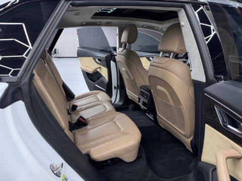 2020 Audi Q8 quattro Prestige 55 TFSI