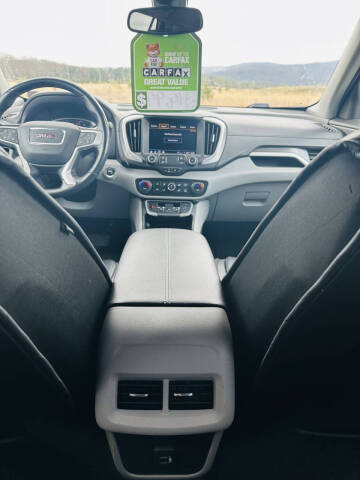 2022 GMC Terrain SLT