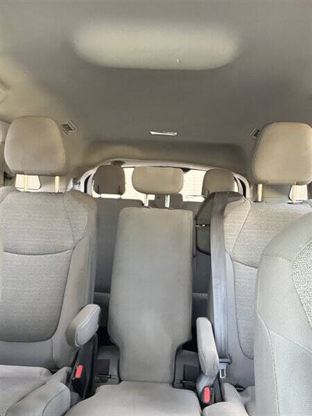 2021 Toyota Sienna LE 8-Passenger