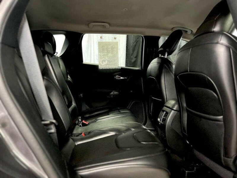 2020 Jeep Cherokee Altitude