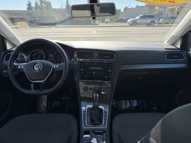 2019 Volkswagen e-Golf SE