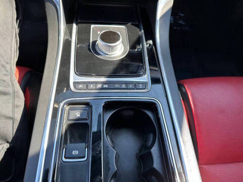 2016 Jaguar XF R-Sport