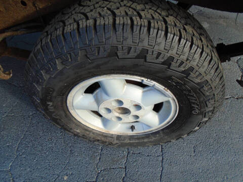 2000 Chevrolet S-10 LS