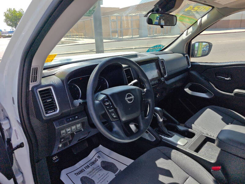 2024 Nissan Frontier SV