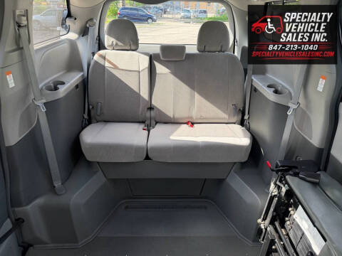 2018 Toyota Sienna LE Mobility 7-Passenger