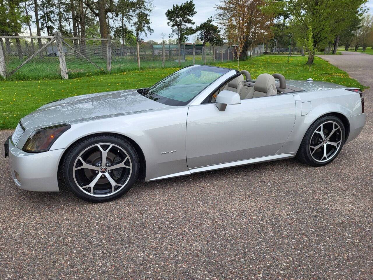 2005 Cadillac XLR 