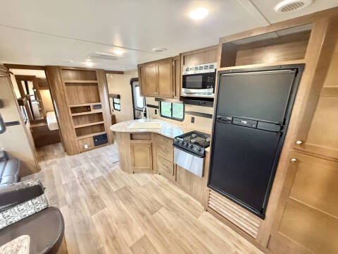 2017 Coleman 2405BH