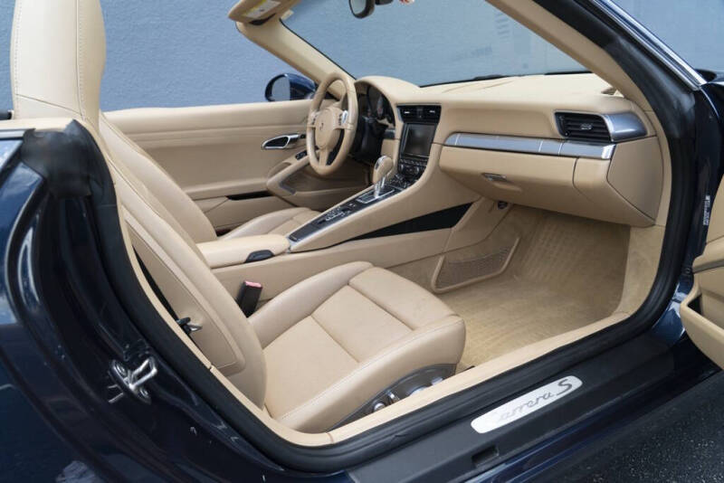 2015 Porsche 911 Carrera S