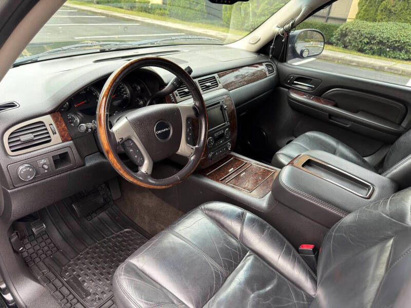 2009 GMC Yukon XL Denali