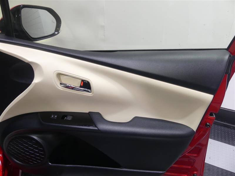 2020 Toyota Prius XLE AWD-e