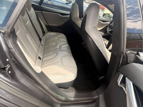 2015 Tesla Model S