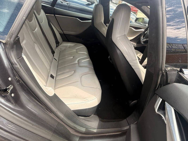 2015 Tesla Model S