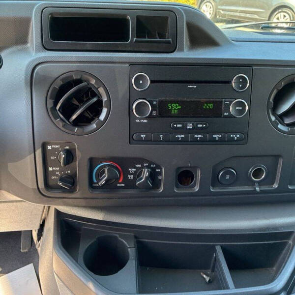 2011 Ford E-Series E-350 SD